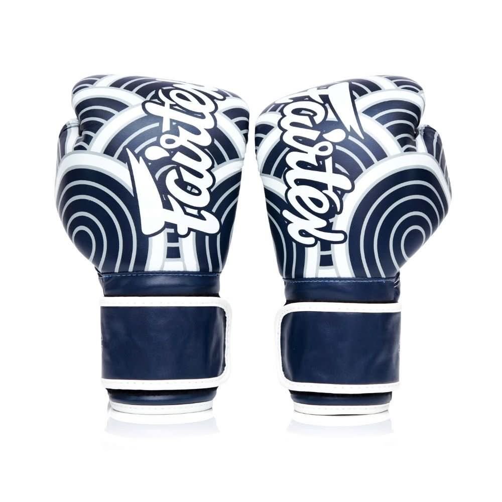 FAIRTEXTボクシンググローブBGV14BLU 8oz 紺 ONE x Fairtex Boxing Gloves (Blue) – ONE.SHOP Japan | ONE